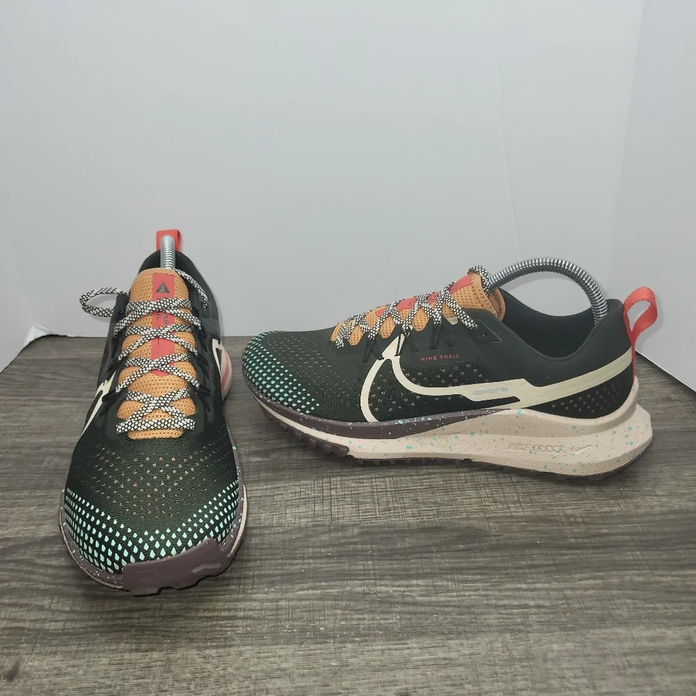 Nike React Pegasus Trail 4 Sequoia Guava Ice Womens Size 9 Running Shoes